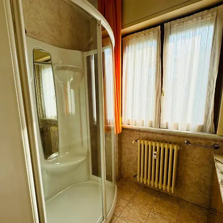 Monte Rosa Homestay Milan